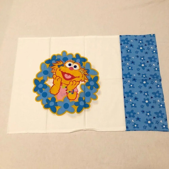 2006 Sesame Street Workshop Muppets Zoe Twin Flat Sheet and 2 Pillowcases - Picture 10 of 16